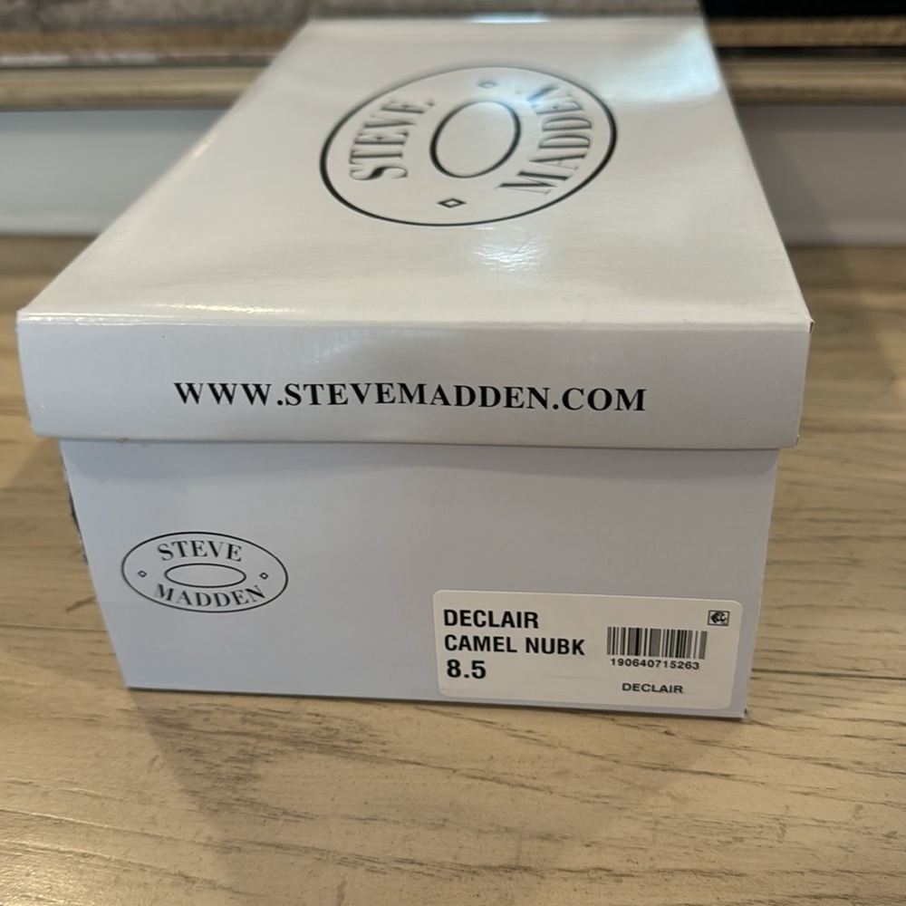 Steve Madden Sandal - Picture 7 of 8